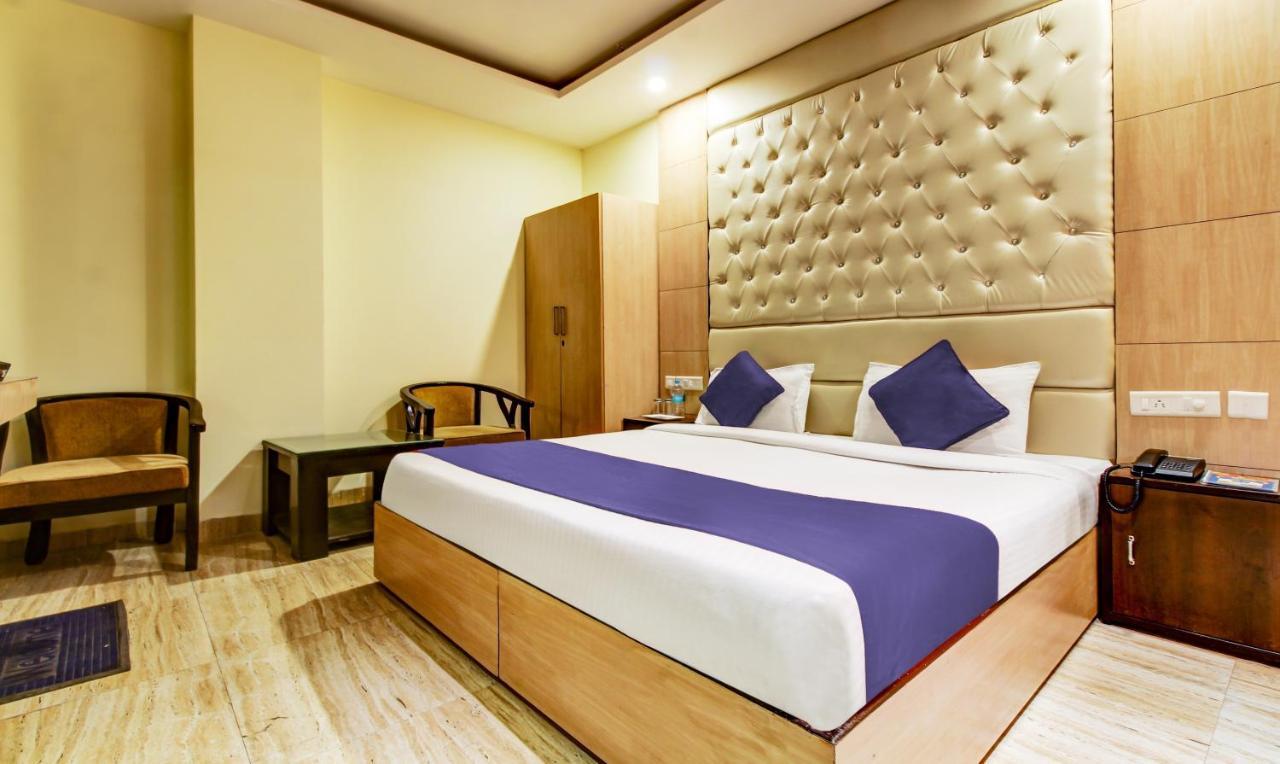 Diamond Hotel & Spa Zirakpur Exterior photo