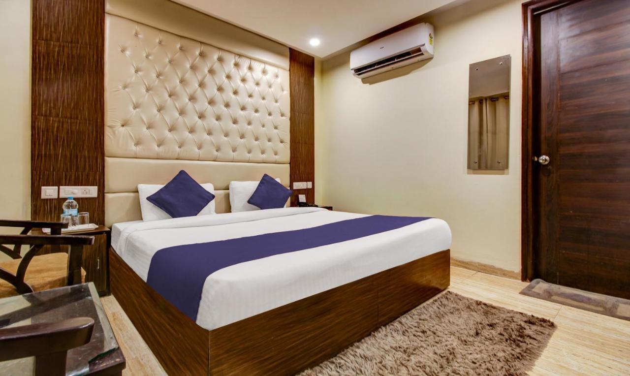 Diamond Hotel & Spa Zirakpur Exterior photo