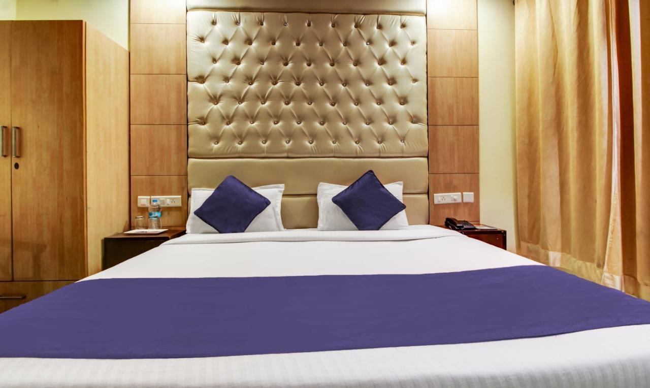 Diamond Hotel & Spa Zirakpur Exterior photo